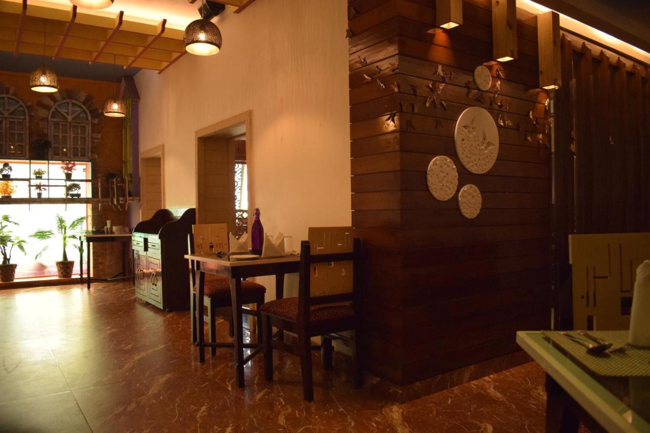 Hotel Hari Vilaas Varanasi Ngoại thất bức ảnh