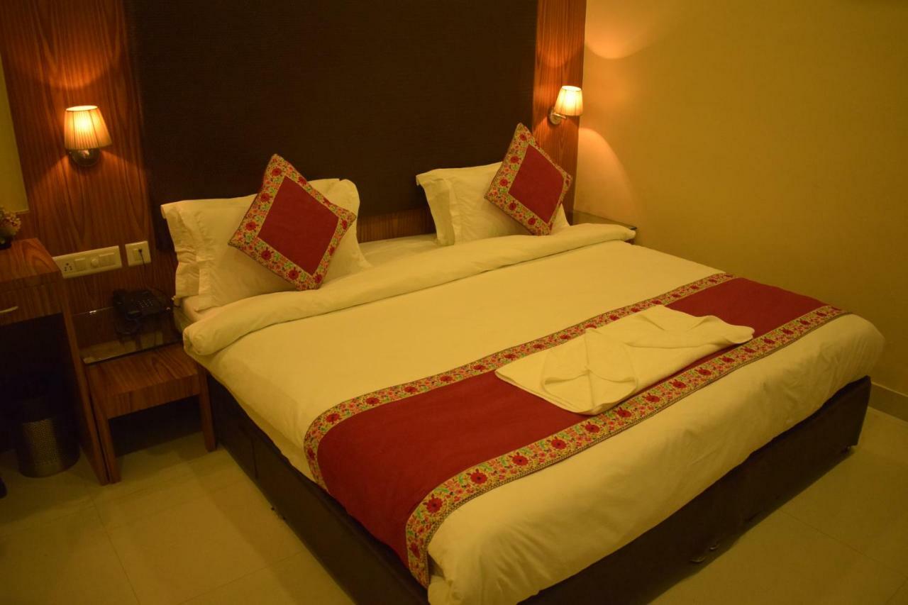 Hotel Hari Vilaas Varanasi Ngoại thất bức ảnh